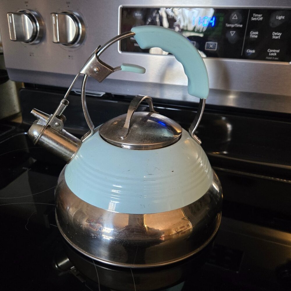 Masterclass Stainless steel whistling tea kettle